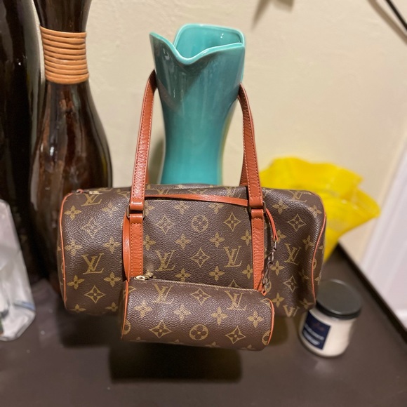 Louis Vuitton Monogram Papillon Bag with Pouch - Picture 11 of 15